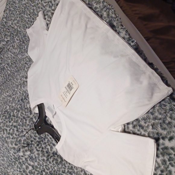 Fabletics Jade s/s Boxy Tee - Picture 4 of 7